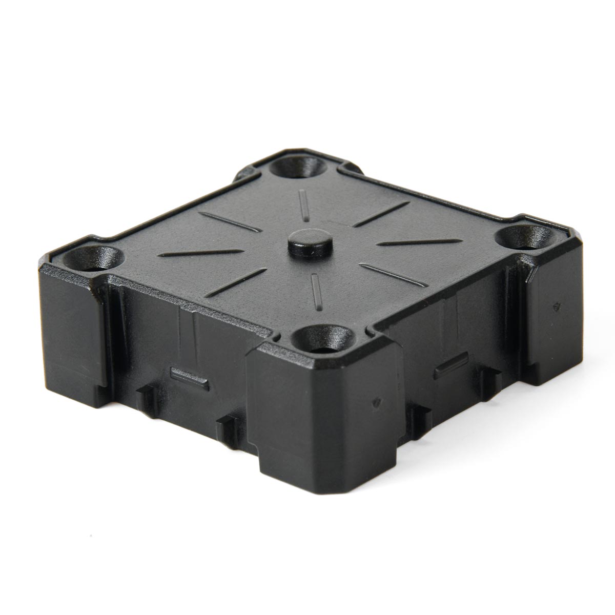 Schwarzer Kunststoffadapter RSA-5/8-1 von Rothbucher Systeme mit vier Senkbohrungen und Steckaufnahme.
