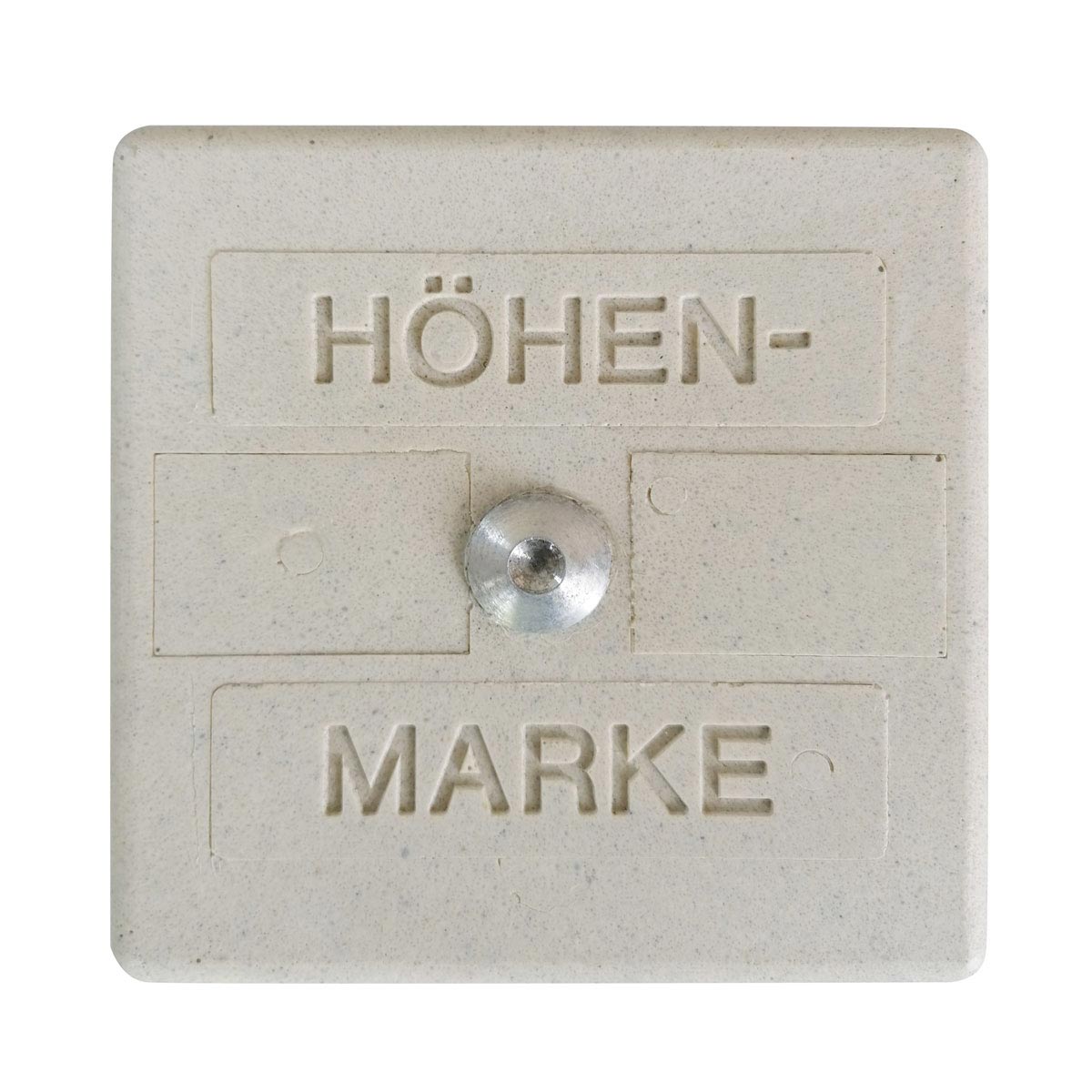Draufsicht auf den Kopf der Höhenfestpunkt-Marke mit Rohrschaft, Aufschrift Höhen-Marke und Metallbolzen.