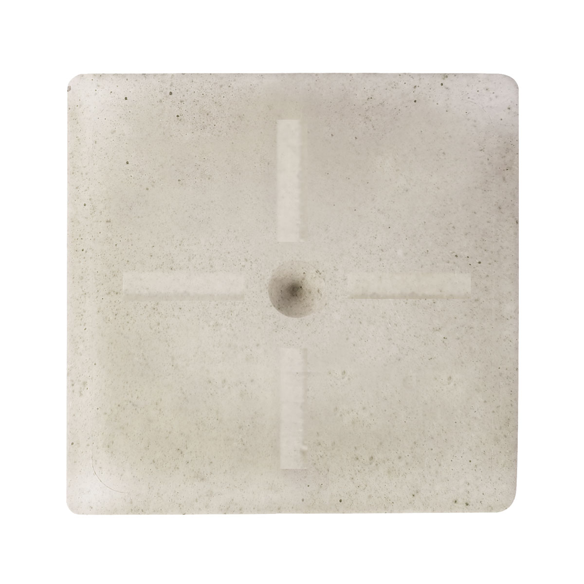 Draufsicht auf den quadratischen Kopf der Rohrmarke mit eingeprägtem Strichkreuz zur Zentrierung.