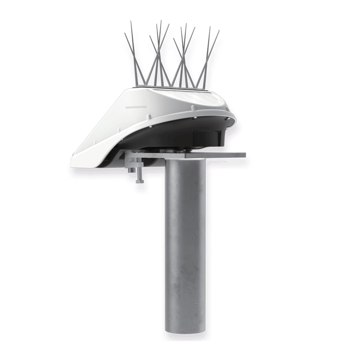 Nahaufnahme des Locator One GNSS-Systems mit Solarpanel, Vogelschutzstacheln und Befestigung auf einer silbernen Stange.