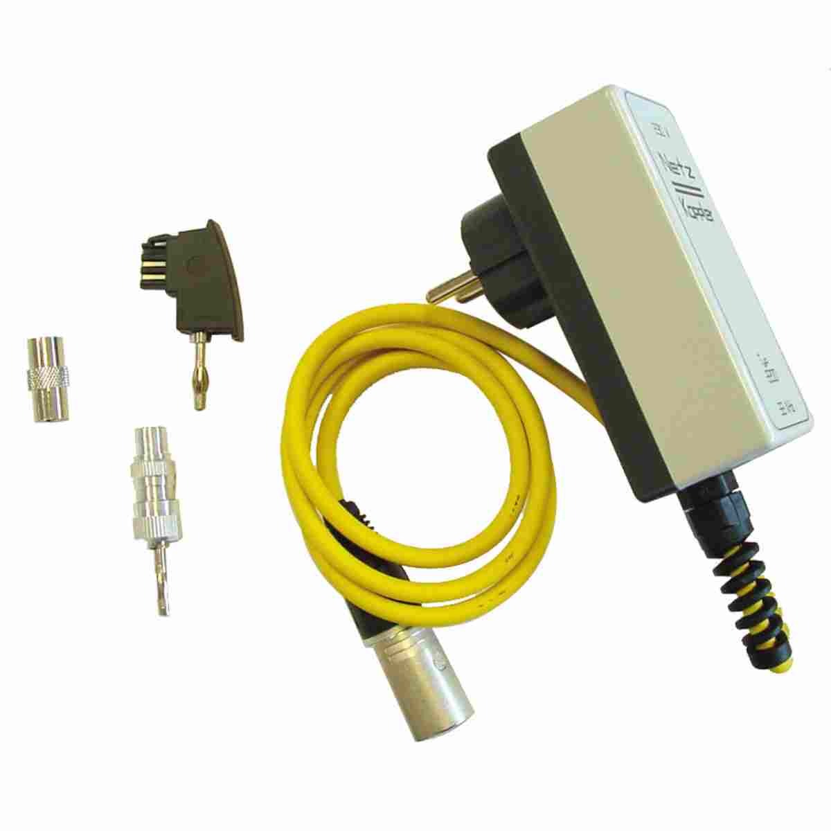 C.Scope Hausanschluss-Set mit Netzkoppler, gelbem Kabel und verschiedenen Anschlussadaptern.