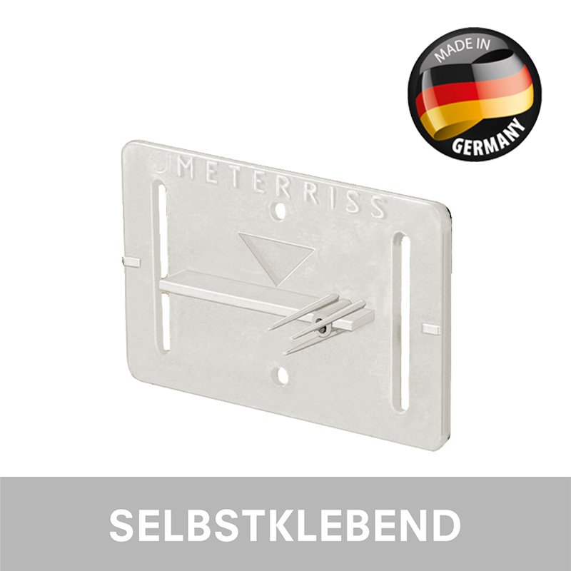 Weiße selbstklebende Meterriss-Plakette RS21 von Rothbucher Systeme mit Höhenmarke und Prägung Meterriss.